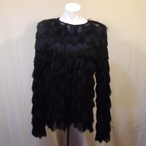 Forever 21 Tops - Eye-Catching Forever 21 Shag Black Top EUC